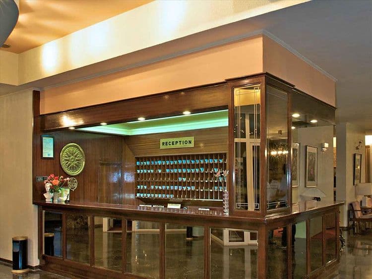 Alexandros Hotel