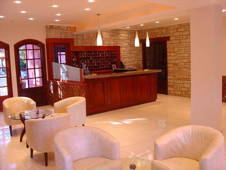 Oasis Hotel
