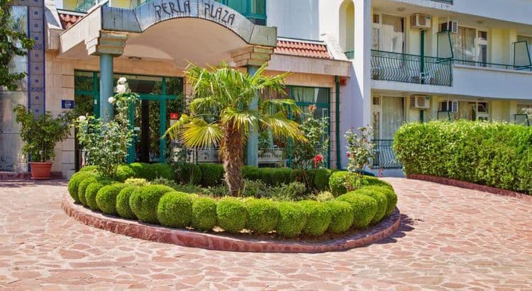 Perla Plaza