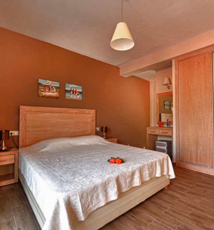 Marys Residence Suites & Luxury
