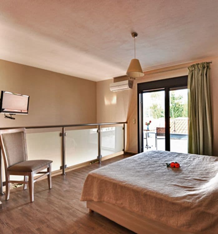 Marys Residence Suites & Luxury