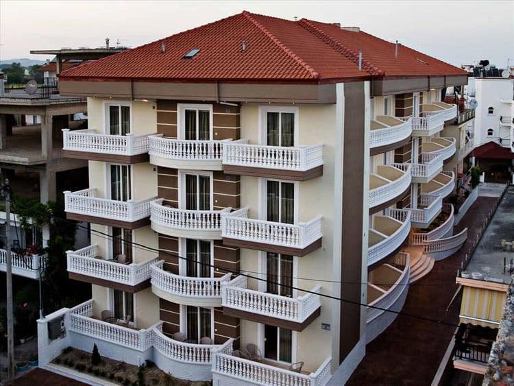 RG Status Hotel