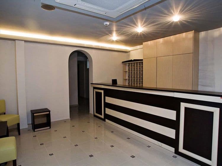 RG Status Hotel