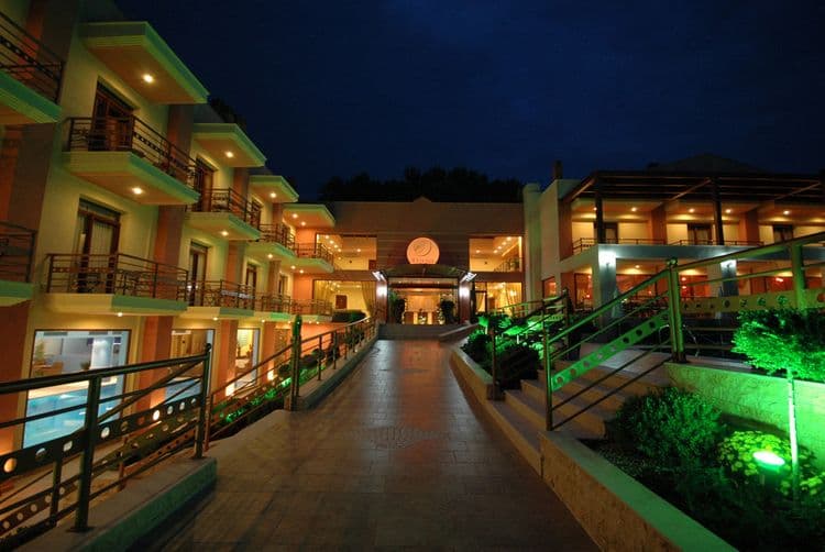 4 Epoxes Hotel Spa