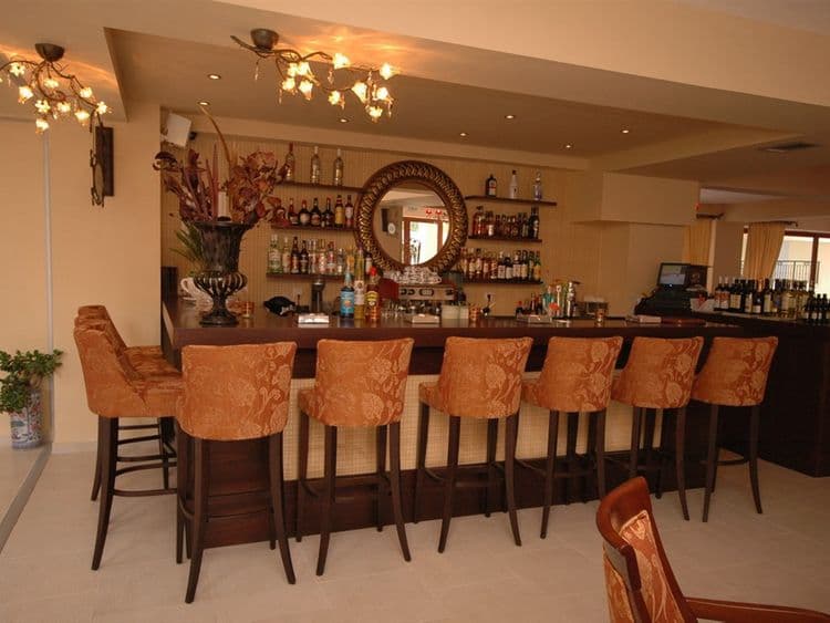 4 Epoxes Hotel Spa