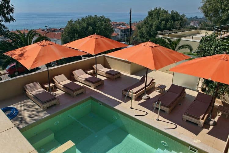 Rahoni Cronwell Park Hotel