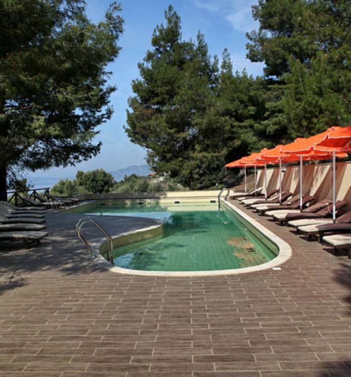 Rahoni Cronwell Park Hotel