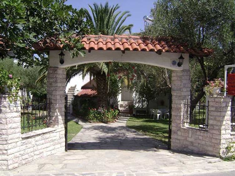 Eleni Villa