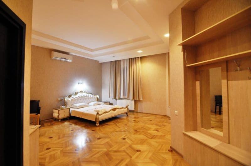 Hotel Doesi