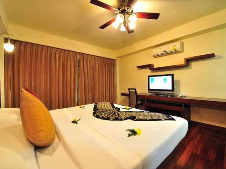 Patong Bay Residence