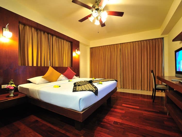 Patong Bay Residence