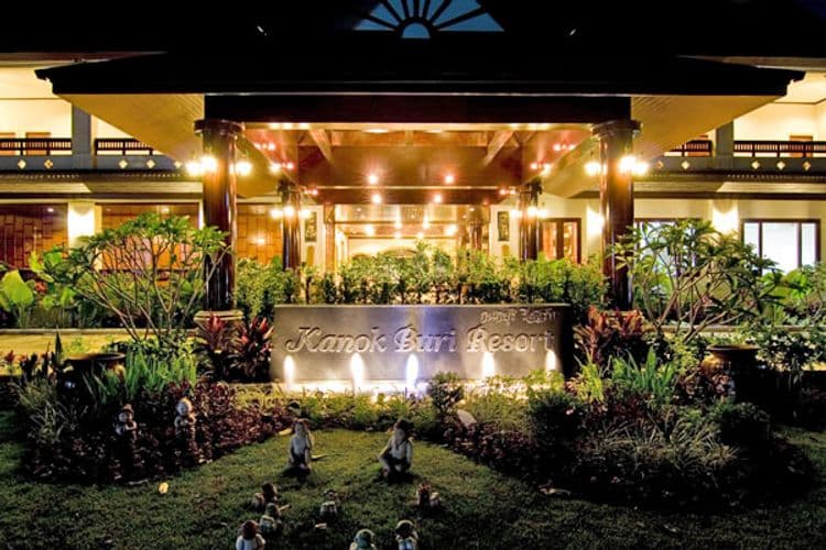 Kanok Buri Resort