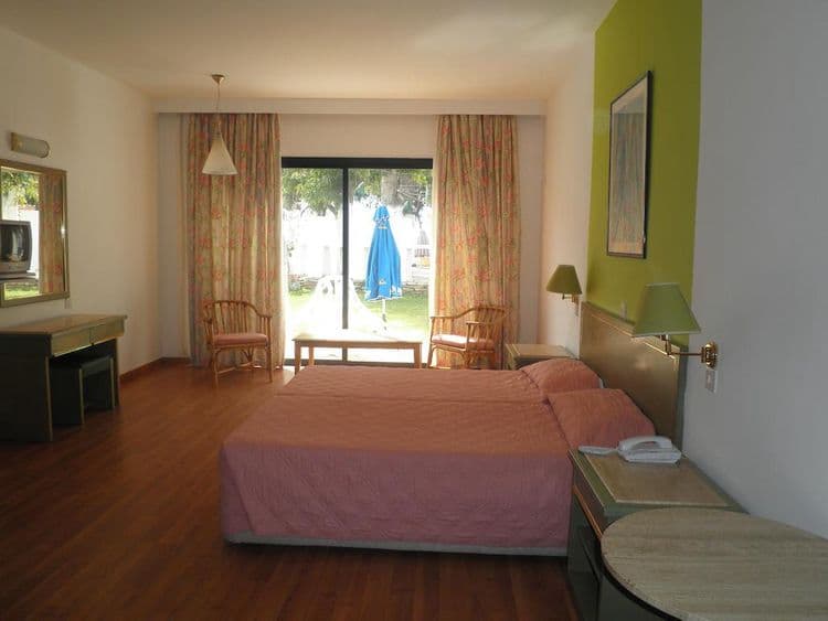 Amore Hotel Apartments