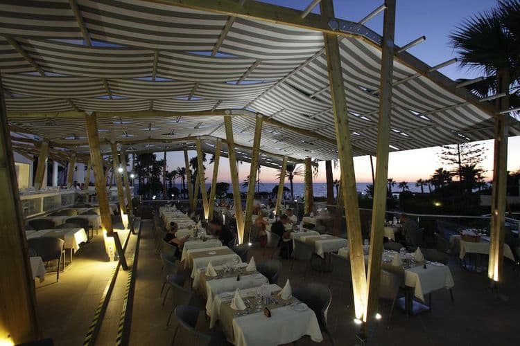 Leonardo Plaza Cypria Maris Beach Hotel & Spa