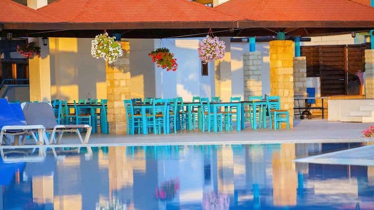 Leonardo Plaza Cypria Maris Beach Hotel & Spa