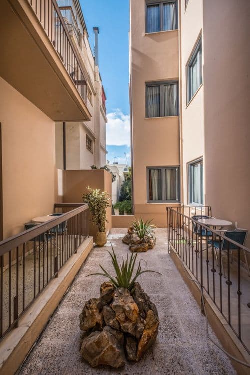 Rex Hotel