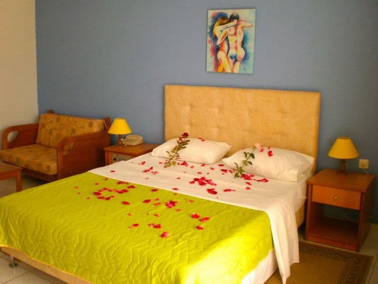 Oasis Hotel
