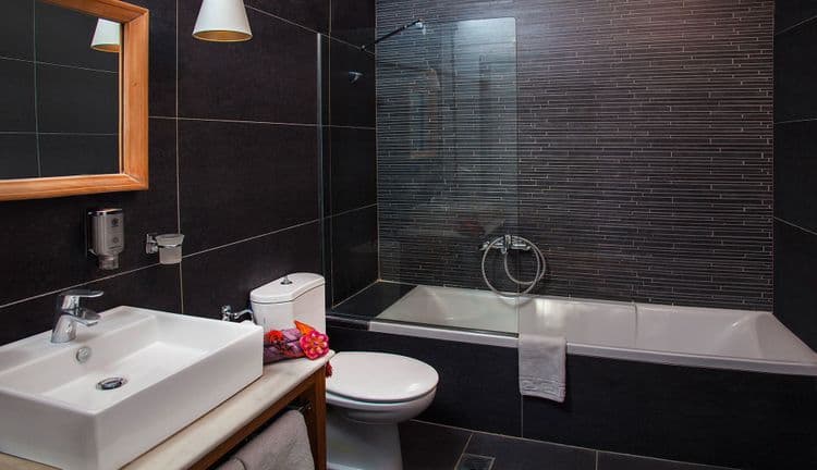 White Suites Resort