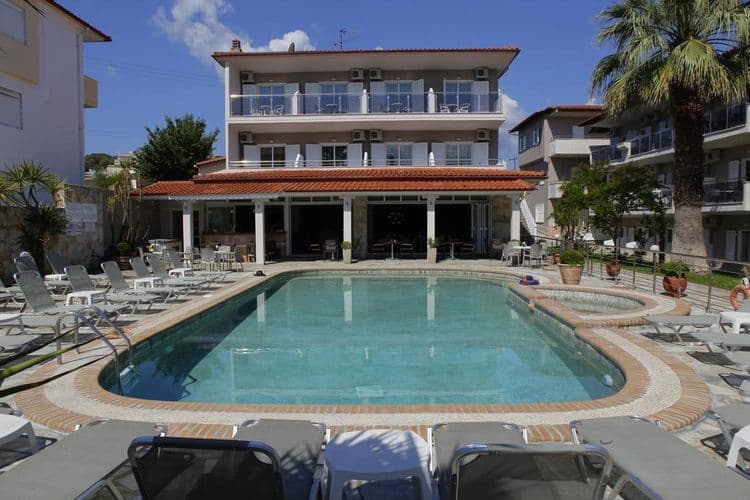 Sarantis Hotel