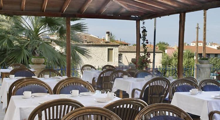 Stratos Hotel