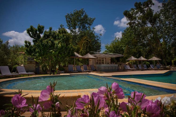 Petrino Suites Hotel
