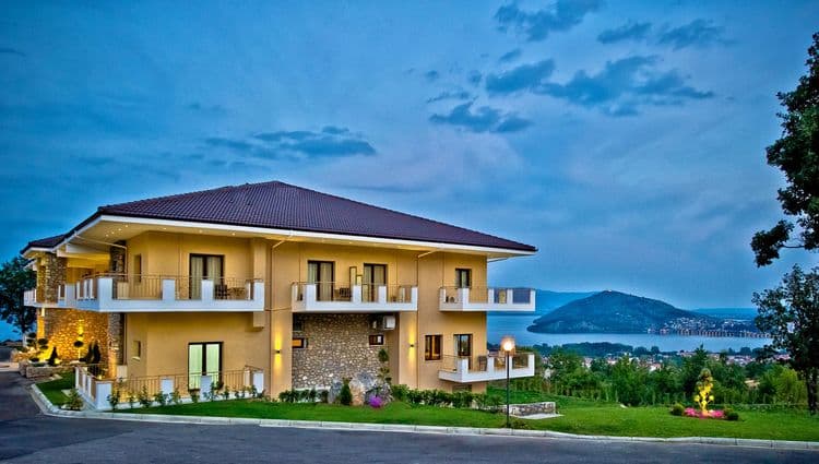Enastron View Hotel