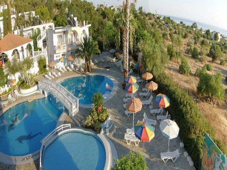 Pefkos Garden