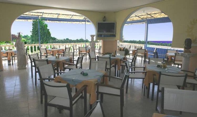 Pefkos Garden