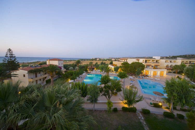 Maravel Hotel