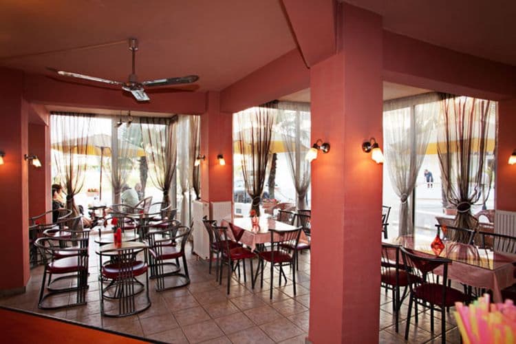 Kouros Hotel