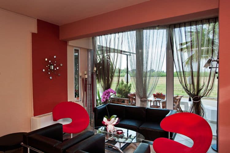 Kouros Hotel