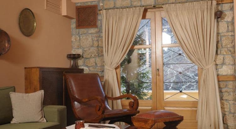 Roes Suites