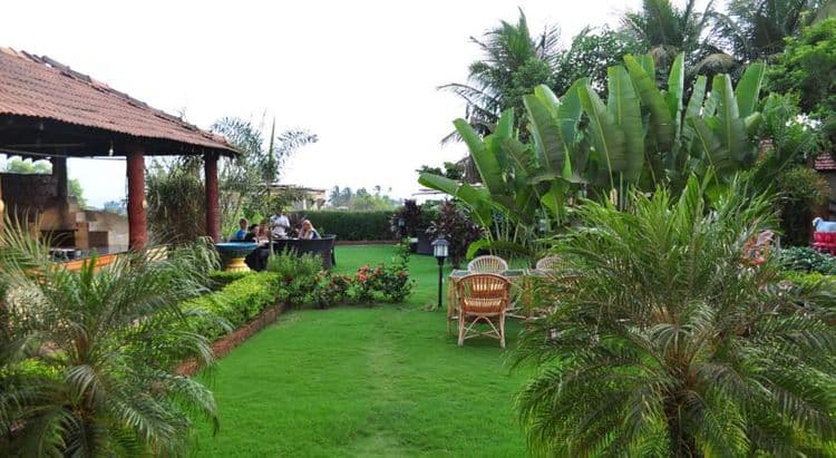Papa Jolly's Boutique Hotel