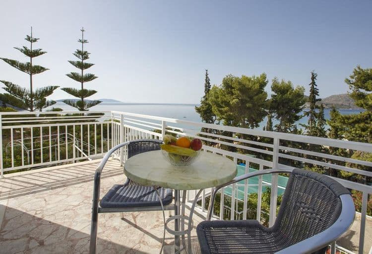 Barbouna Hotel