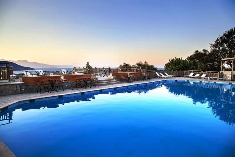 Elpida Hotel & Apartments