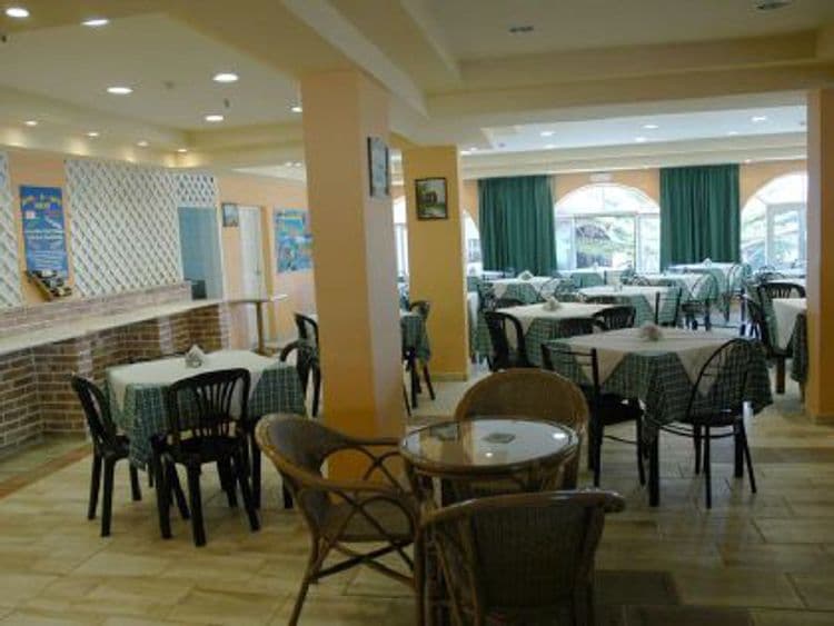 Cosman Aparthotel