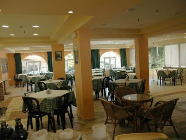 Cosman Aparthotel