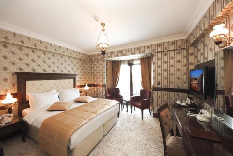 LA VIDA HOTEL (ex. Divalis Hotel)