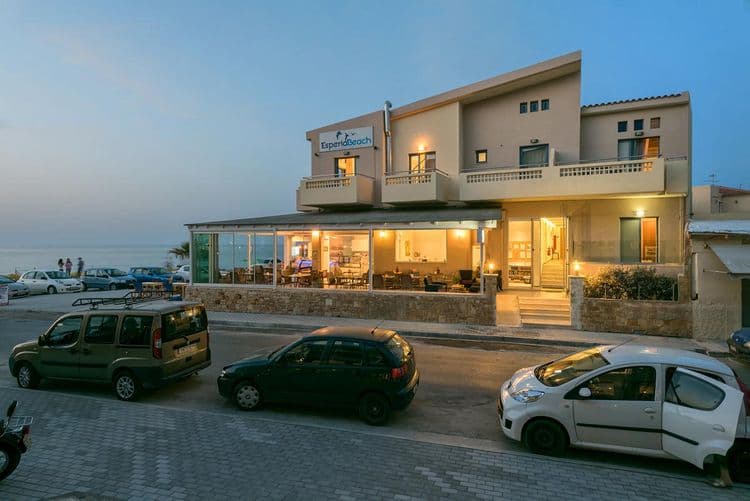 Esperia Beach Apartments & Suites