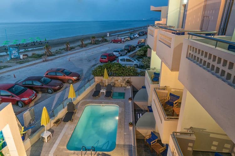 Esperia Beach Apartments & Suites