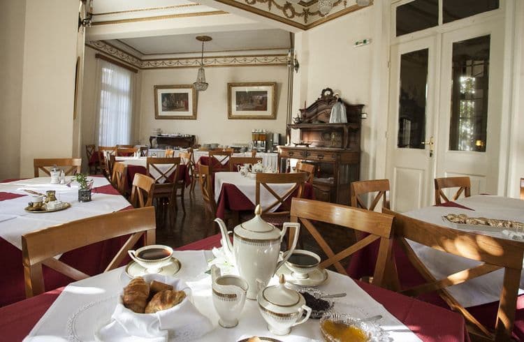 Tourist Hotel