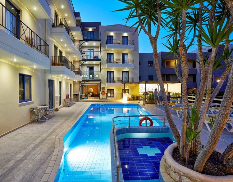 Manos Maria Hotel & Apartments