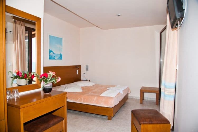 Ekavi Hotel