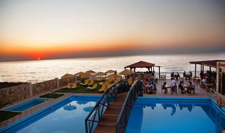 Ekavi Hotel
