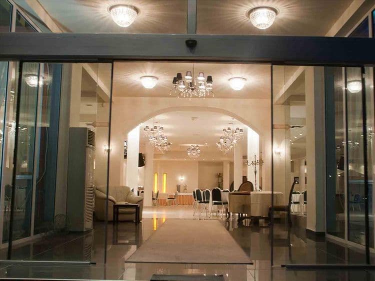 Yakinthos Hotel