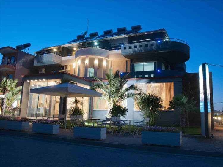 Yakinthos Hotel