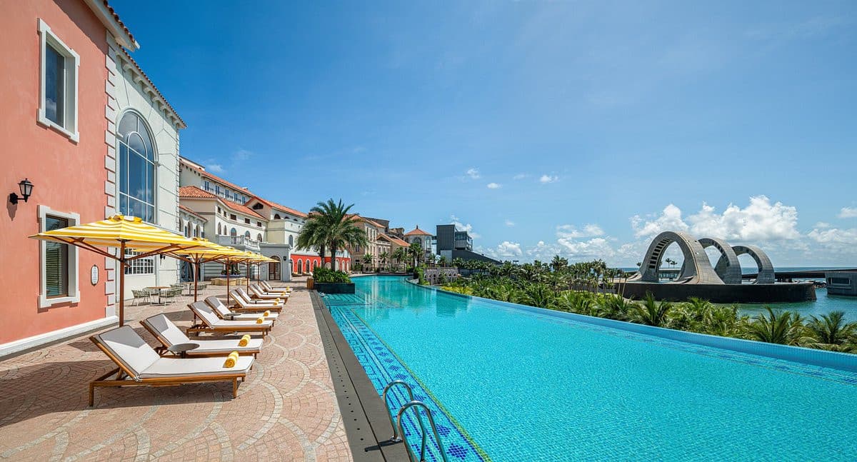 LA FESTA RESORT