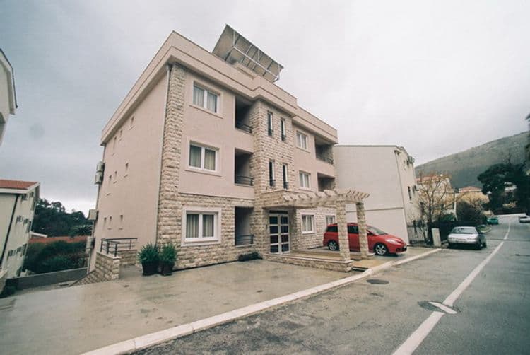 Apartament Holiday
