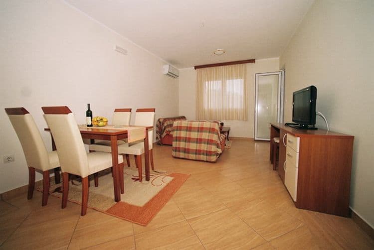Apartament Holiday