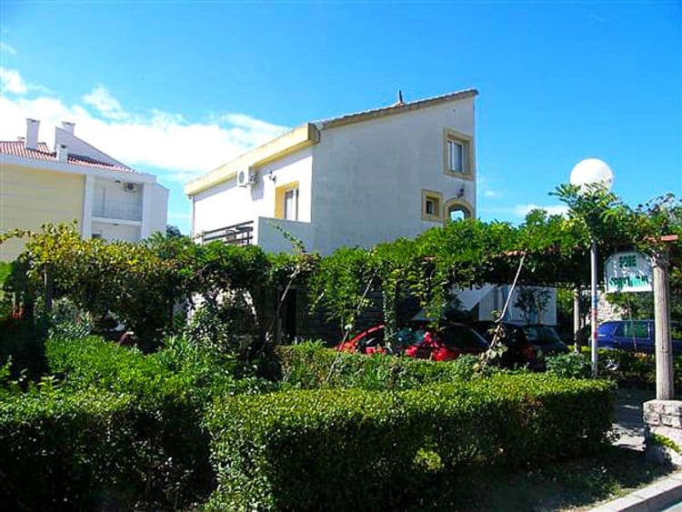 Villa Golis